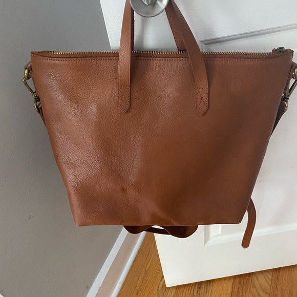 Madewell Zip Transport Tote in English Saddle - Picture 2 of 9
